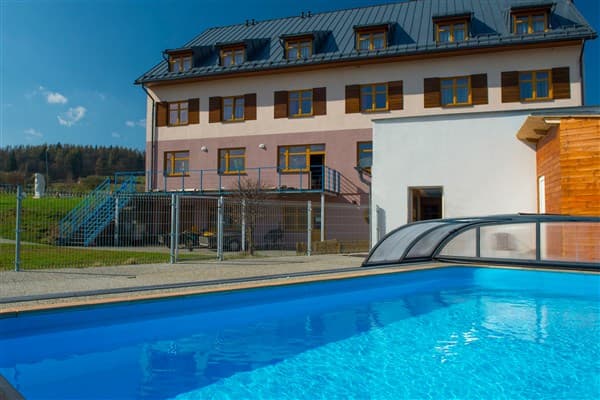 Hotel PARK a Penzion PARMA – Ostružná