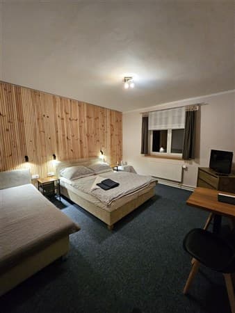 Hotel PARK a Penzion PARMA – Ostružná