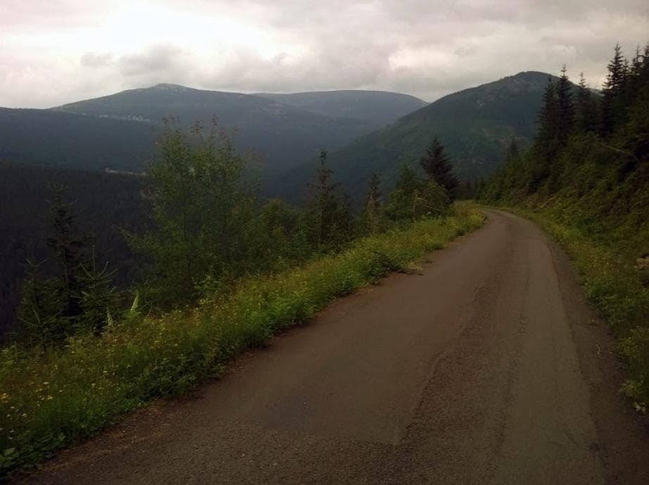 Sjezd do Špindlerova Mlýnu