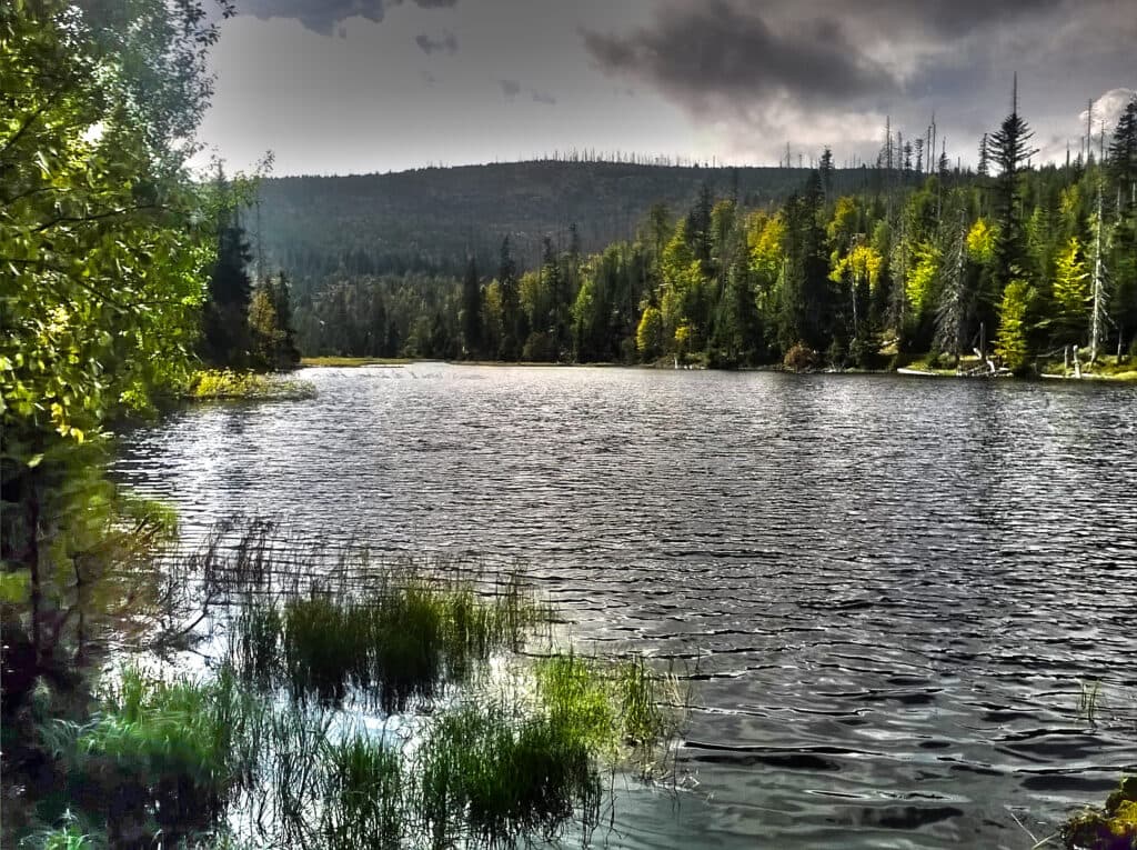Jezero Laka