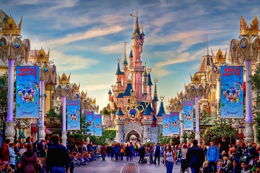 Za zábavou do Paříže a Disneylandu