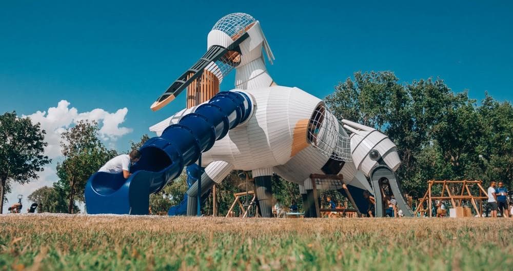 Koupání a zábava u Neziderského jezera