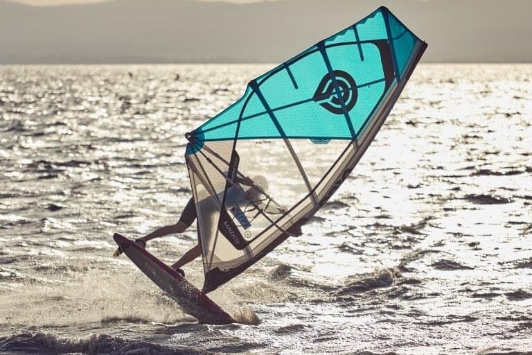 Koupání a zábava u Neziderského jezera