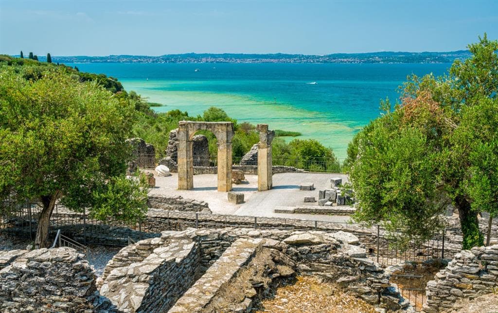 Přírodní krásy v okolí jezera Lago di Garda s koupáním