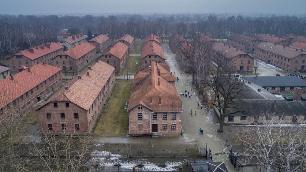 Exkurze do Osvětimi se vstupem v ceně