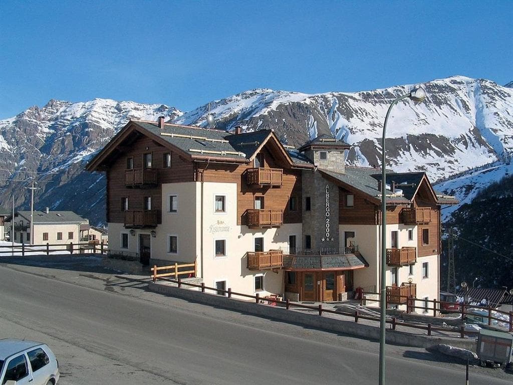 Hotel 2000 Eira