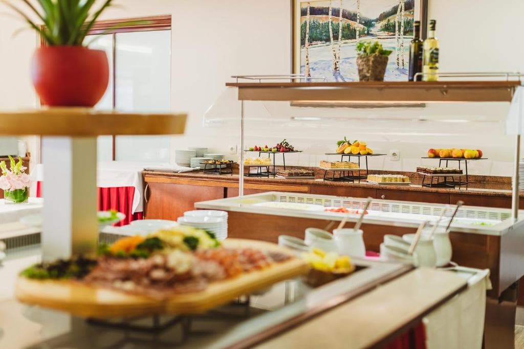 Ramada Hotel & Suites