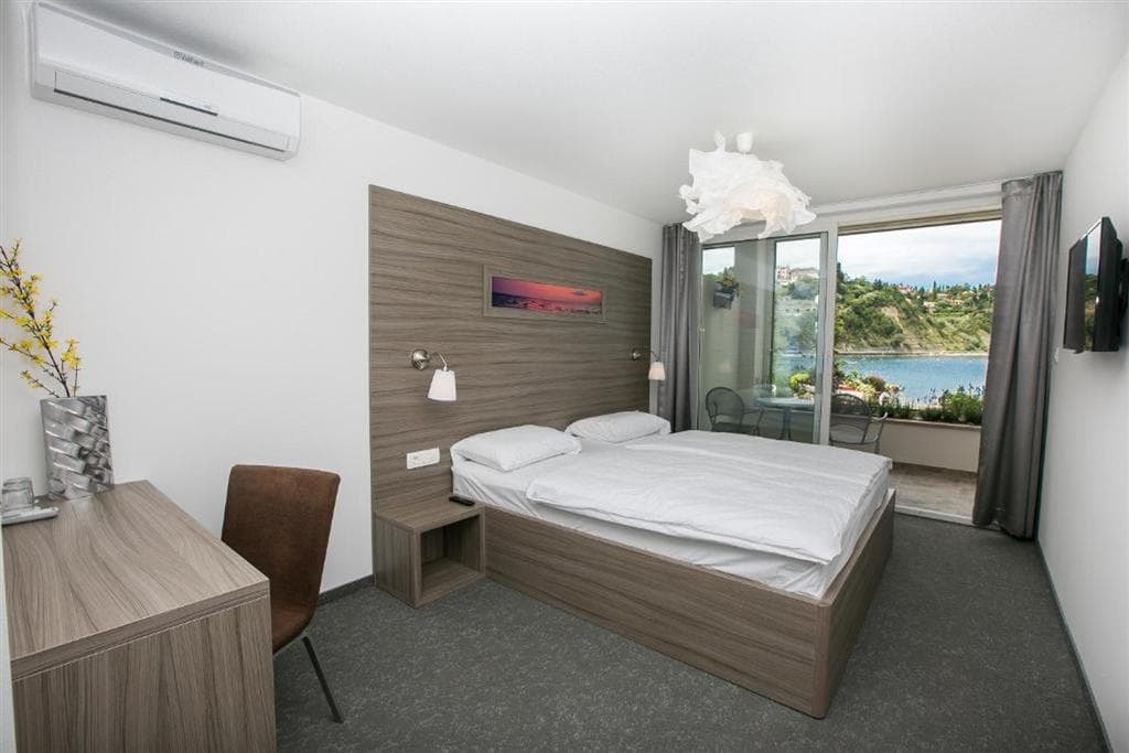 Barbara Piran Beach Hotel