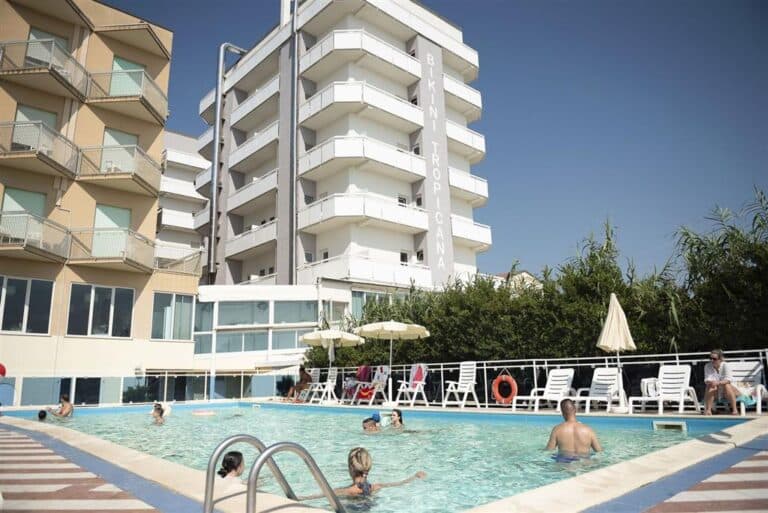 Hotel Bikini Tropicana