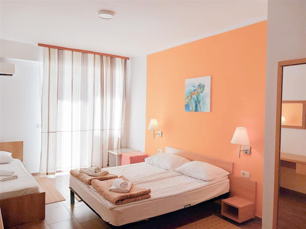 Hotel Oaza (Gradac)