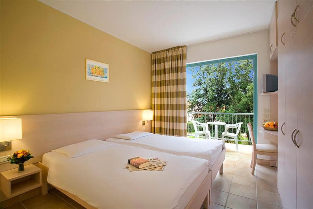 Valamar Naturist Kemp Solaris