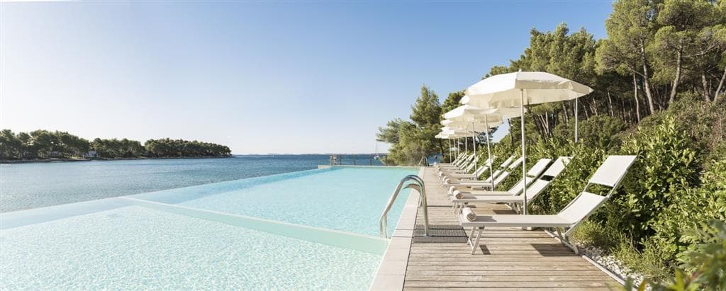 Crvena Luka Resort (pokoje)