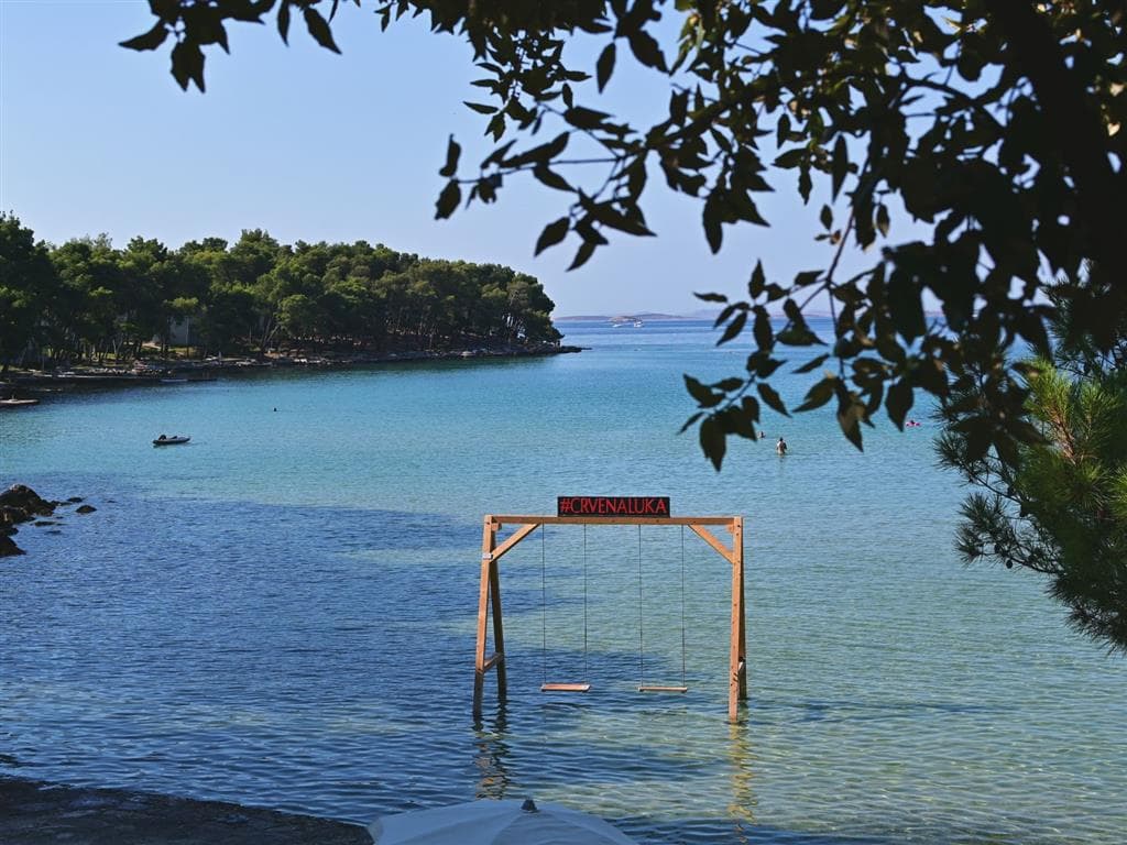 Crvena Luka Resort (pokoje)