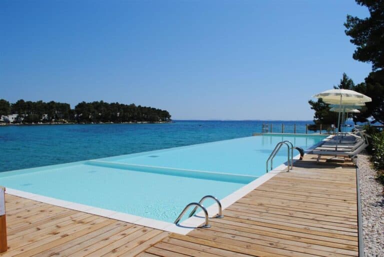 Crvena Luka Resort (apartmány)