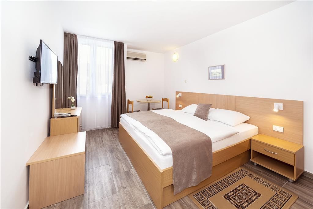 Hotel Omorika (Punat)