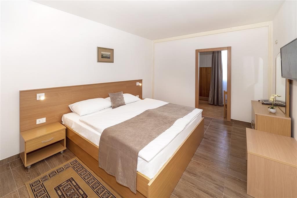 Hotel Omorika (Punat)