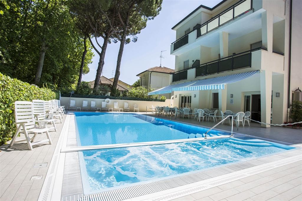 Hotel Athena