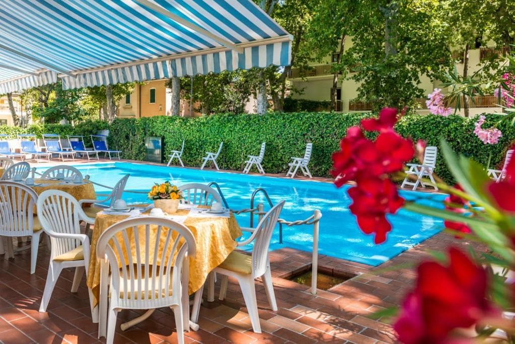 Hotel Athena