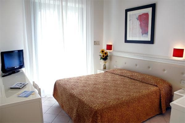 Hotel Athena
