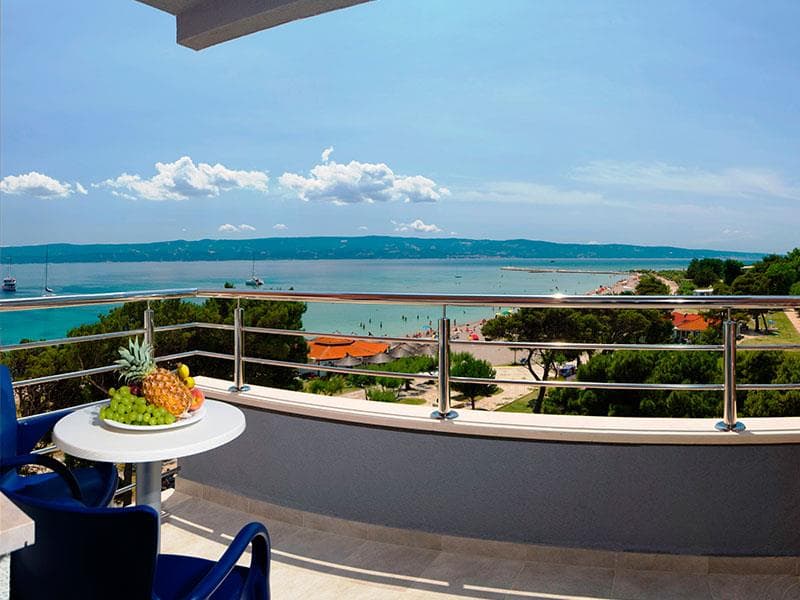 Hotel Plaža (Omiš)