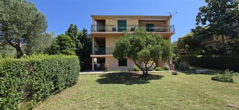 Apartmánový dům Mladen