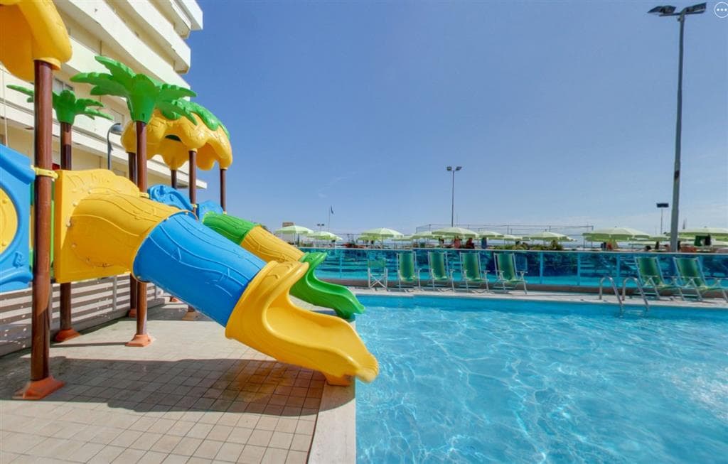 Big Family Hotel