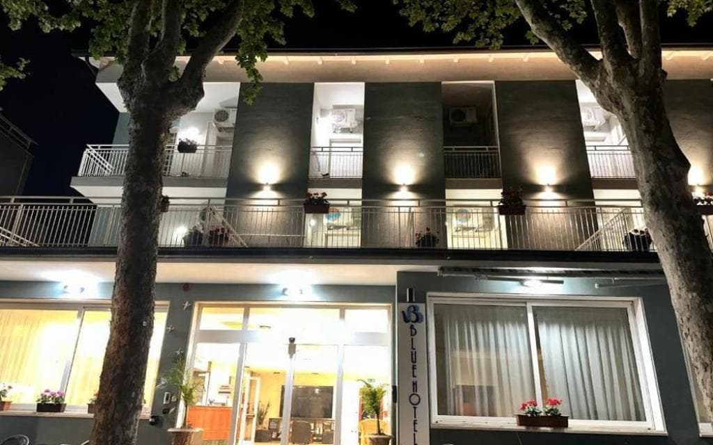 Hotel Blue