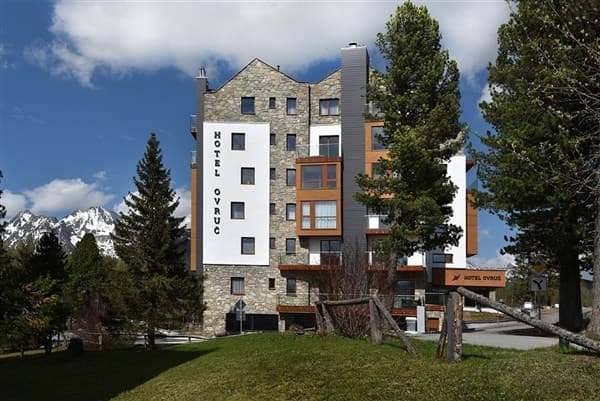 APLEND HOTEL OVRUČ – Štrbské Pleso