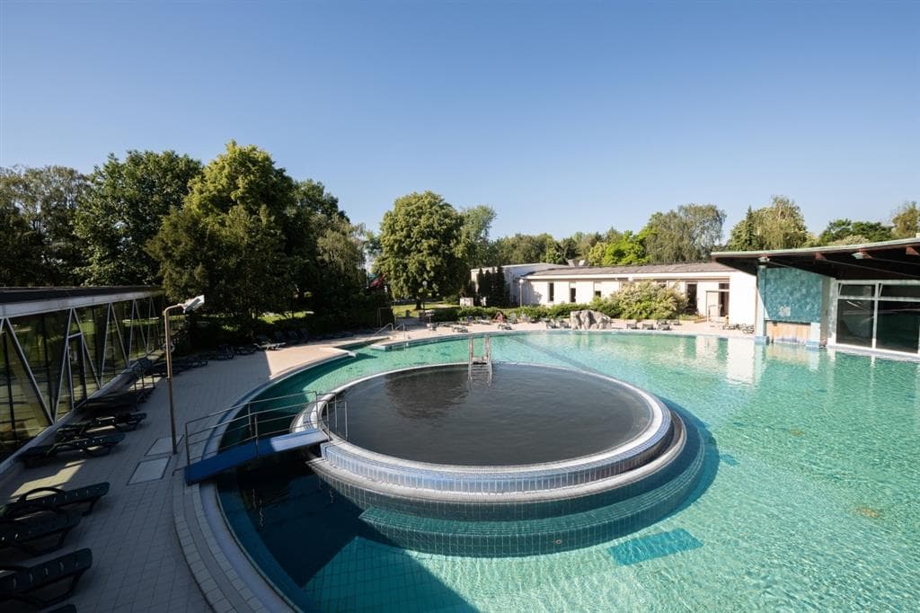 Wellness pobyt s dopravou a polopenzí ve slavných Terme 3000 – Hotel Termal