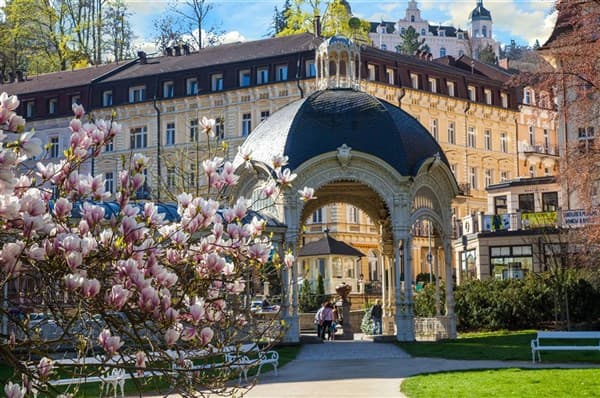 BOHEMIA LÁZNĚ, sanatorium Kriváň – Karlovy Vary