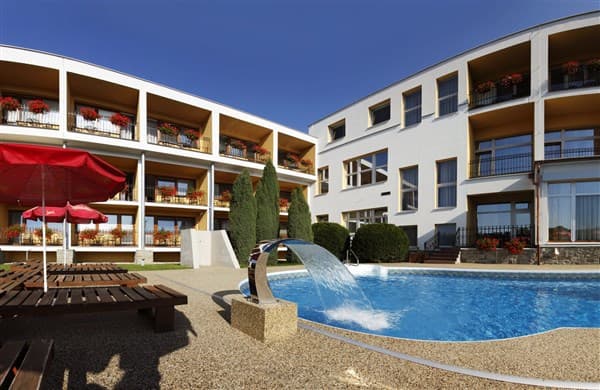 Lázeňský & wellness hotel NIVAMARE – Luhačovice – Pozlovice