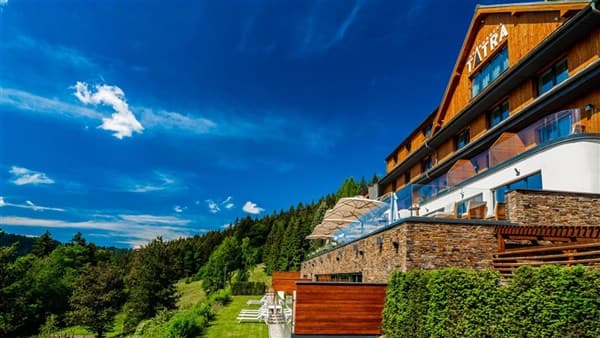 GRANDHOTEL TATRA – Velké Karlovice