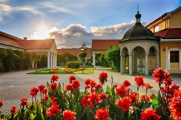 ESPLANADE & ALAMEDA Ensana Health Spa Hotel – Piešťany