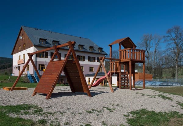 Hotel PARK a Penzion PARMA – Ostružná