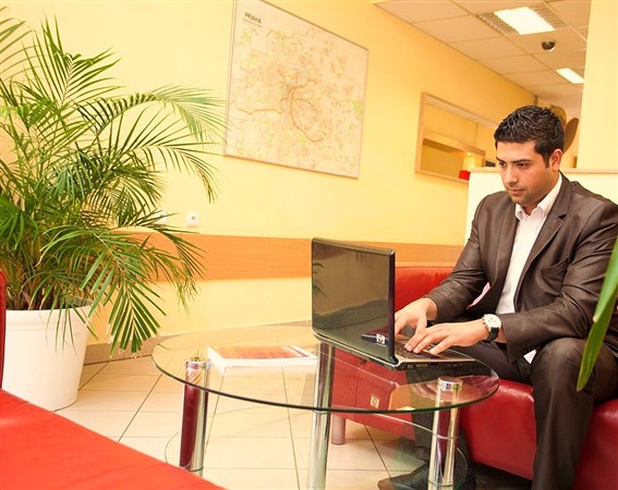 CHARLES CENTRAL – Praha 8 – Karlín