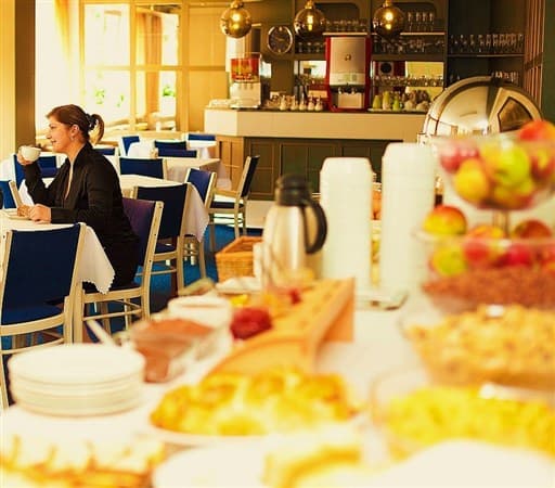 CHARLES CENTRAL – Praha 8 – Karlín