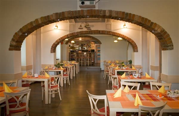 Hotel CENTRUM STONE – Vrbno pod Pradědem