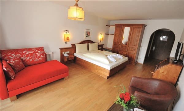 FAMILY SCHLOSSHOTEL ROSENEGG – Fieberbrunn