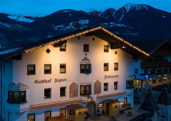 AIGNER – Fügen