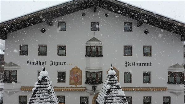 AIGNER – Fügen