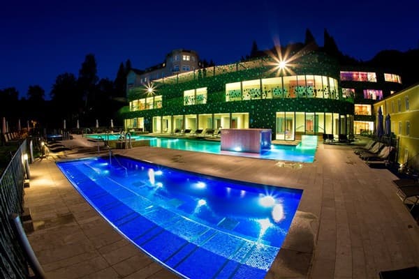 ZDRAVILIŠKI DVOR – Rimske Terme