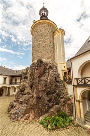 ZÁMEK ZBIROH – Zbiroh