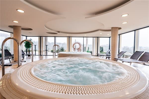 K-TRIUMF RESORT – Velichovky