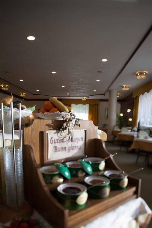 5denní zájezd s dopravou, polopenzí a skipasem v ceně – hotel Miralago