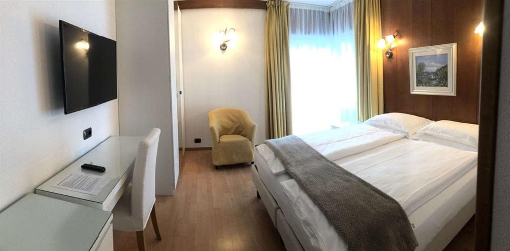 6denní zájezd (denní přejezd) s dopravou, polopenzí a skipasem ceně – hotel Miralago