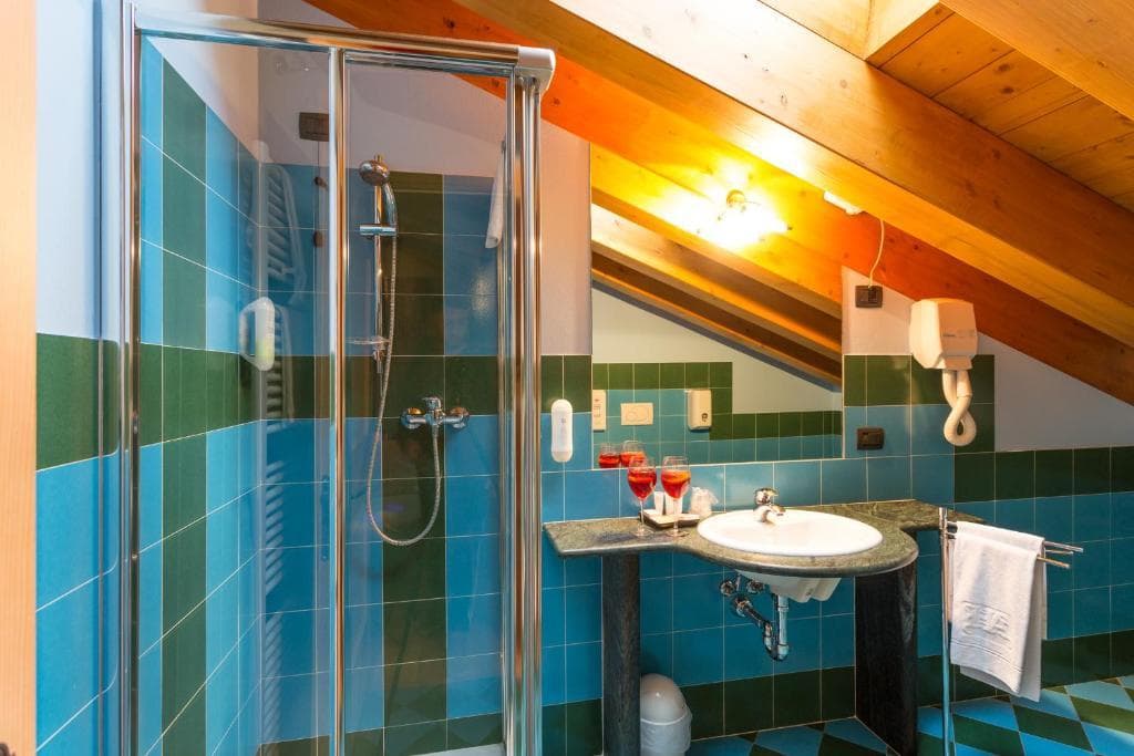 6denní velikonoční zájezd s polopenzí a skipasem – hotel Arisch