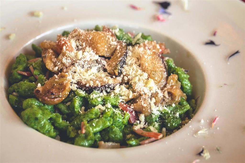 6denní zájezd (denní přejezd) s dopravou, polopenzí a skipasem ceně – hotel Canada