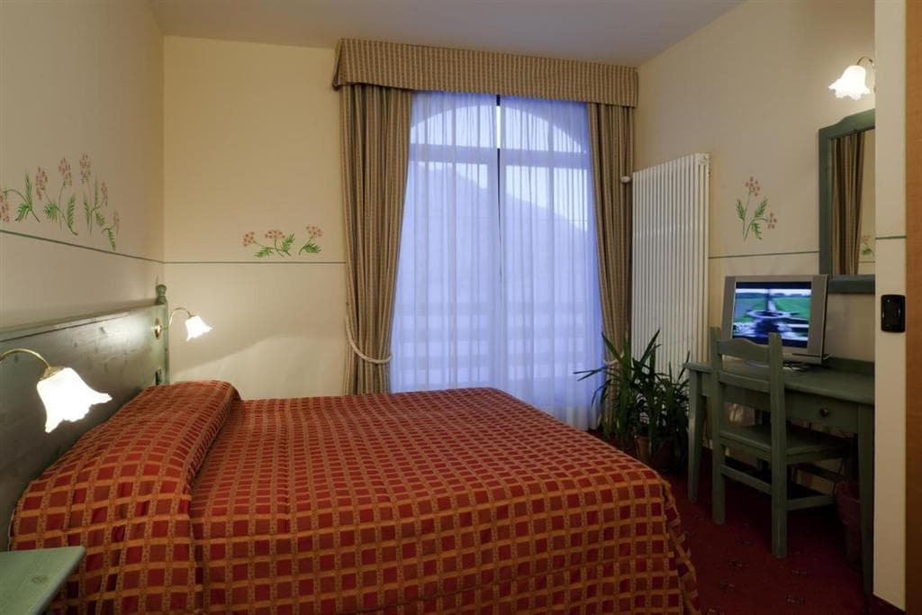 6denní zájezd (denní přejezd) s dopravou, polopenzí a skipasem ceně – hotel Locanda Locatori