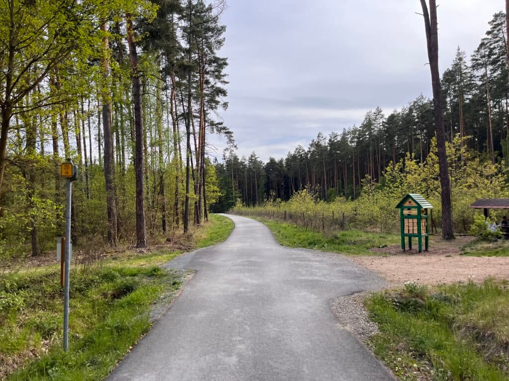 Z Borského parku v Plzni na Lesní stezku Valcha