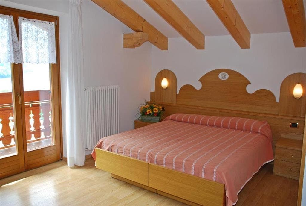 6denní zájezd (denní přejezd) s dopravou, polopenzí a skipasem v ceně – hotel Nevada